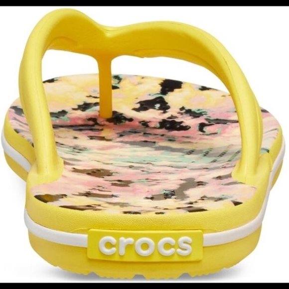 CROCS  Sandals‎ Women's Size 6 US Yellow Multicolour Tie-Dye Crocband Flip-Flops - Picture 5 of 10